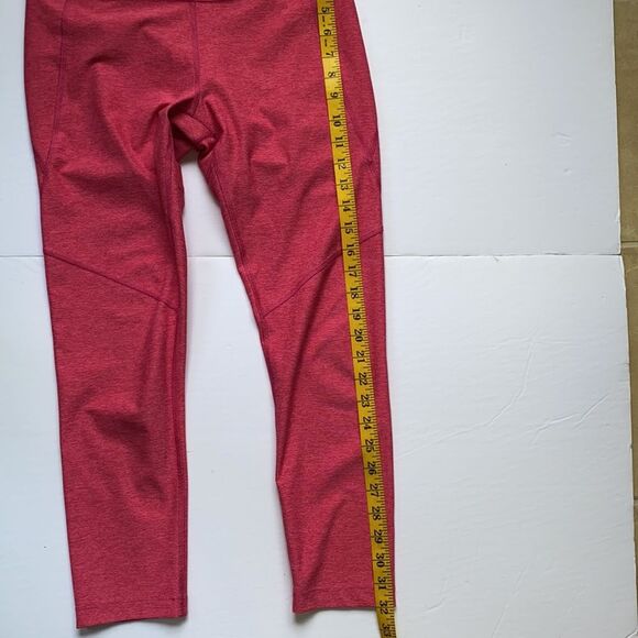 Outdoor Voices  3/4 Warm Up Leggings in Flamingo Fuchsia Pink Barbiecore - Picture 8 of 8
